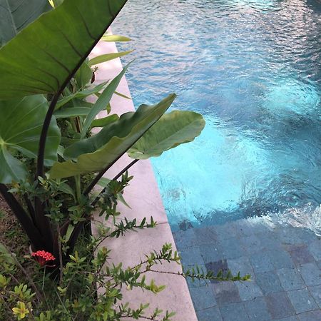 Villa Abhista Seminyak Exterior foto